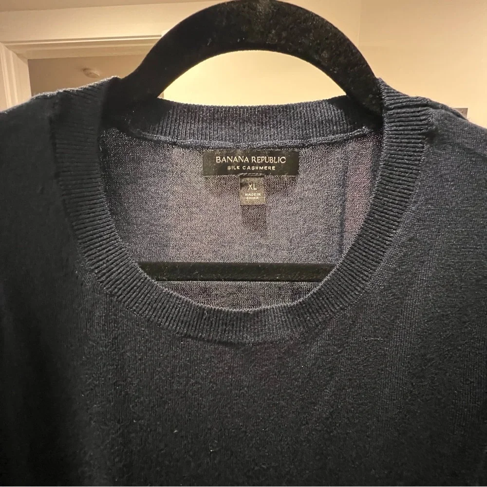 Banana Republic Women’s SILK CASHMERE CREW-NECK SWEATER - Picture 6 of 8